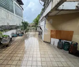 Dijual Rumah Lama Zona Komersil bisa Bangun sampai 6 Lantai di Tebet