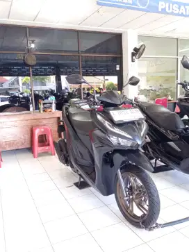 Istimewa  Honda new vario 125 keyless tahun 2024