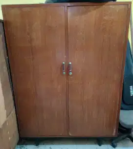 Lemari pakaian 2 pintu