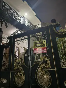 Di Sewakan rumah 2 lantai tahunan
