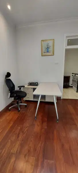 Dijual Rumah Furnish di Kota Baru Parahyangan,dekat Halte & Rumah Skit