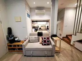Rumah Mungil Cantik Furnished & Full Renovasi