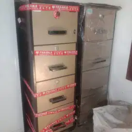 Brankas file proff 4 laci merk Ichiban Dijual Hrg 9 jt