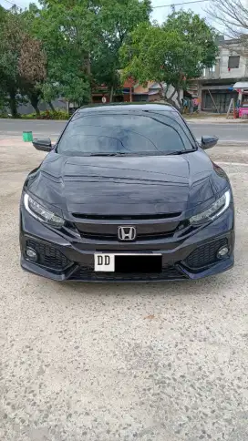 Honda Civic Turbo Hatchback 2018 mulus sperti baru