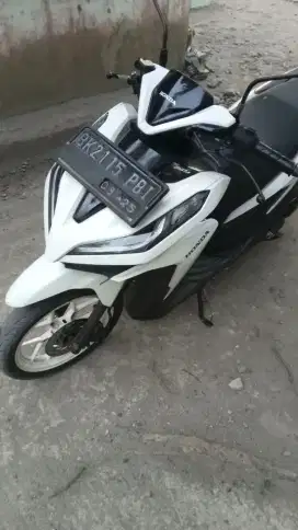 Di jual honda vario tahun 2020
