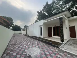 Rumah Luas Siap Huni Cocok Buat Keluarga Tercinta. Lok Emas di Mlati