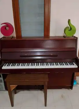 Piano Albert Fahr