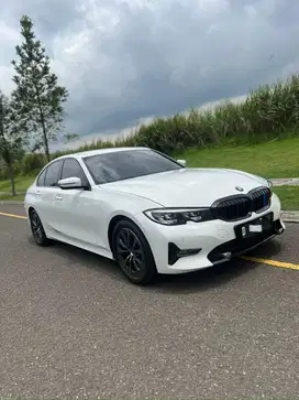 BMW 320I CKD AT 2021 PUTIH BANDUNG MULUS