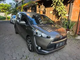 (BOLEH NEGO) DIJUAL MOBIL KELUARGA SPESIAL 
TOYOTA SIENTA V 2016 CVT