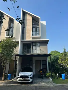 Dijual Rumah 3 lantai di BSD - Provence Suite