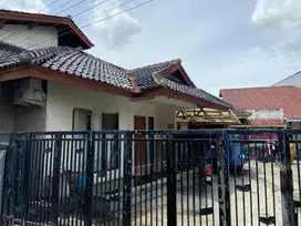 Rumah 3 Bangunan Cocok utk Kontrakan di Tanjung Barat