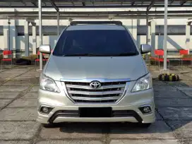 Kijang innova V 2.0 AT. Lux. Tahun 2013. Silver. Low km. Perfect cond