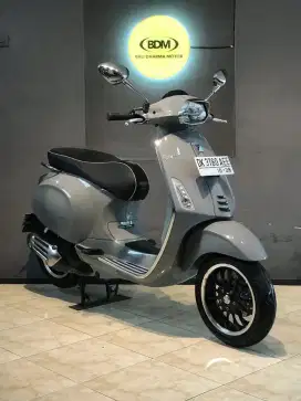 DK 10,8 JT/ BUNGA MENURUN 2% / PIAGGIO VESPA SPRINT IGET TAHUN 2023
