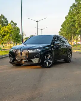 (Low Odo) BMW iX xDrive40 Sport