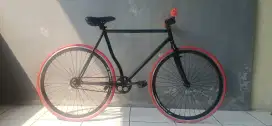 Sepeda Fixy Ban D/B Baru dan HandGrip Baru