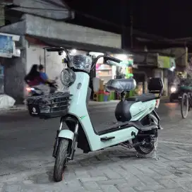 SEPEDA LISTRIK SEVENBOT SPESIAL HUT RI JUAL HARGA PALING MURAH