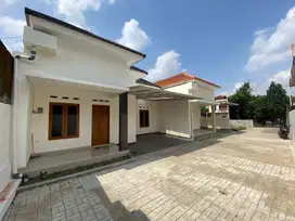 Cocok Buat Keluarga Tercinta! Rumah Luas Siap Huni Lokasi di Ngemplak