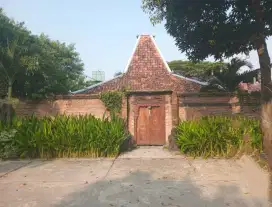 Di Jual Cepat Rumah Joglo/Pendopo & Lampu Kristal Gantung