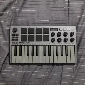 AKAI MPK mini MK3 Midi Controller