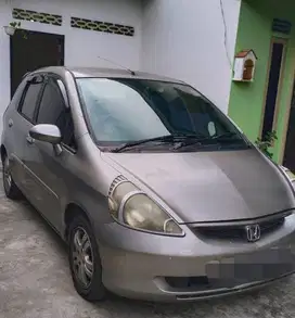 DIJUAL HONDA JAZZ MATIC IDSI 2005 SILVER