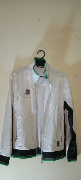Jaket cowok merk luar