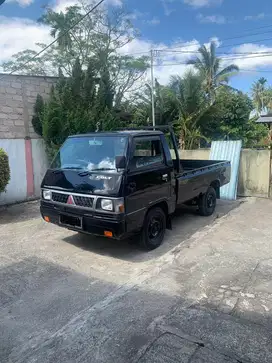 Di jual mobil L300