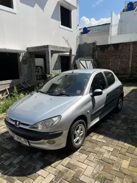 Peugeot 206 M/T tahun 2004