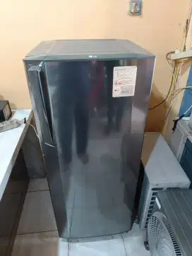 Dijual murah Freezer 6 Rak merek LG 1 Pintu Smart Inverter