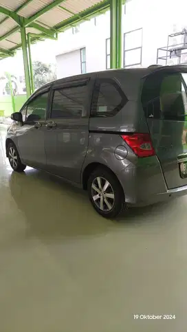 Honda Freed 2011 Bensin