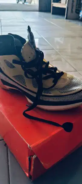 Sepatu original Basket