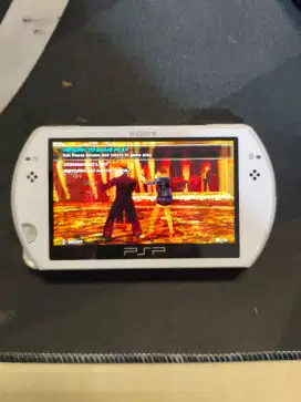 PSP Go White Sudah Ada Games