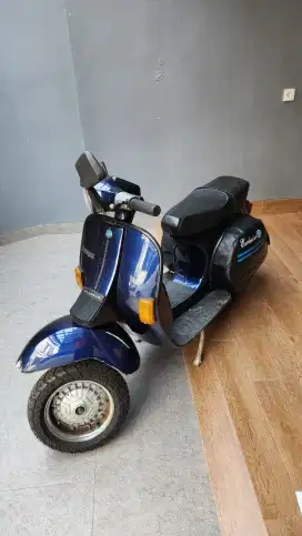 Vespa Exclusive P150XE thn 1990