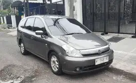 Honda Stream 1.7 At tahun 2006