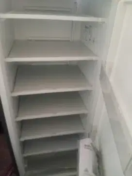 Freezer second seperti baru