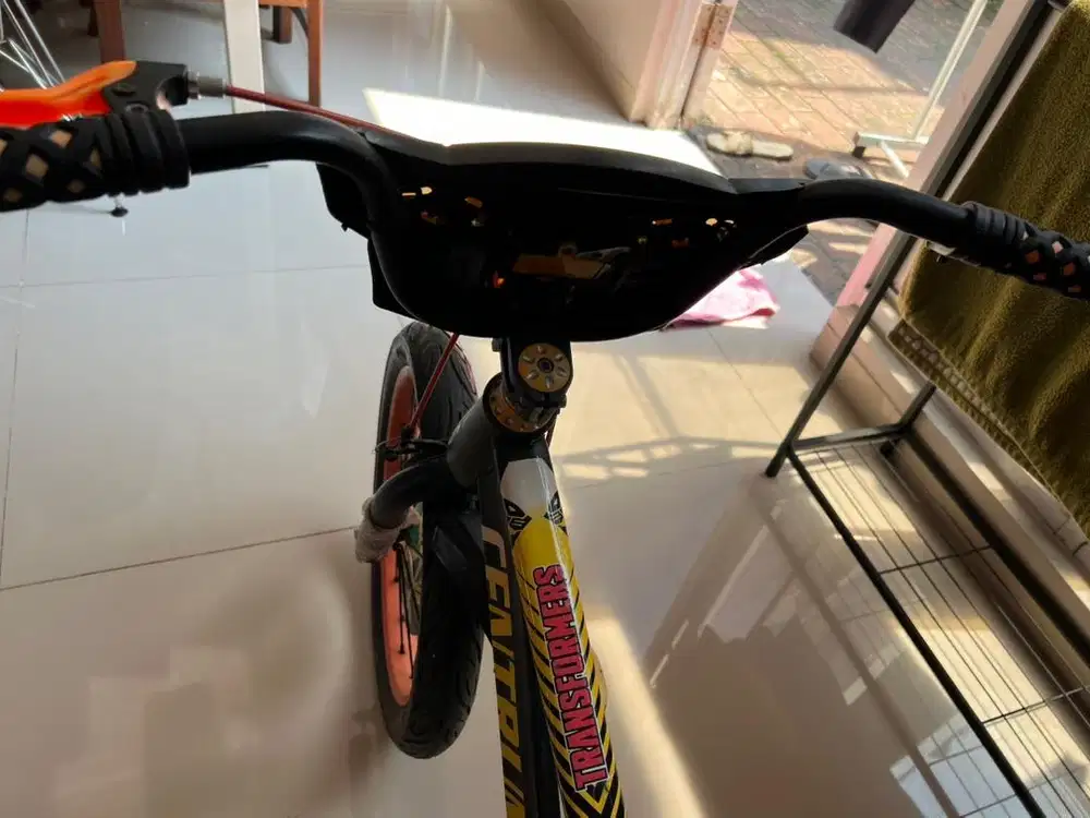 Sepeda plus roda kecil utk usia 2-5 thn