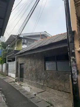 DISEWAKAN RUMAH/ HUNIAN 2 KAMAR BEBAS BANJIR JAKARTA BARAT