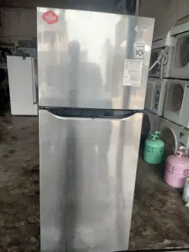 Kulkas LG 2pintu