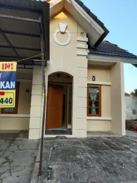 Rumah 2 kamar karawang barat dekat tol
