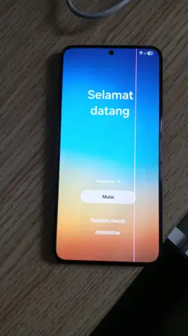 Samsung S22 8/256 Light Saber