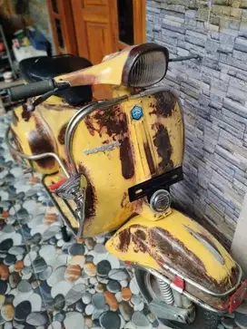 JUAL VESPA SUPER TAHUN 1975