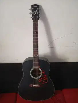 Jual gitar yamaha f-310 jumbo