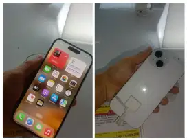 iPhone 15 128GB