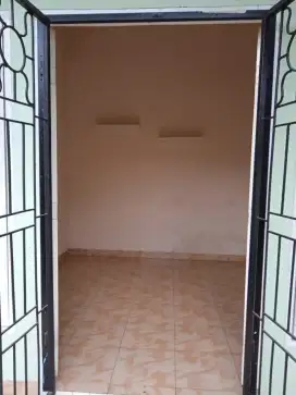 Disewakan rumah nyaman di komplek arafuru indah