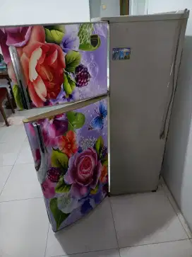 Kulkas 2 pintu shap