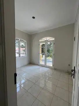 Dijual cepat rumah 2 lantai siap huni akses pintu tol kota wisata