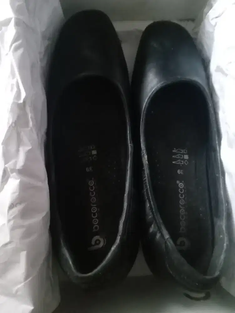 Sepatu bocorocco hitam