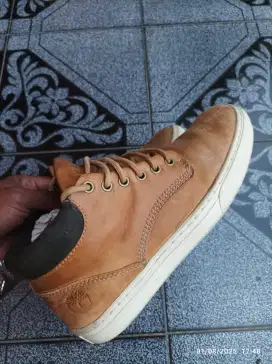 Sepatu second Timberland