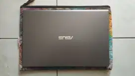 Laptop asus VivoBook M415DA AMD Athlon Gold 3150U ram 8gb  SSD 512gb