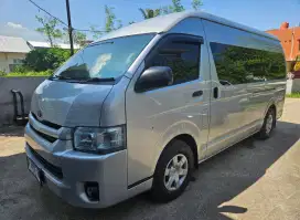 Hiace commuter 2014