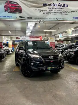 Kick Sensor Toyota Fortuner VRZ 2.4 TRD AT Diesel 2020 Like New 2021